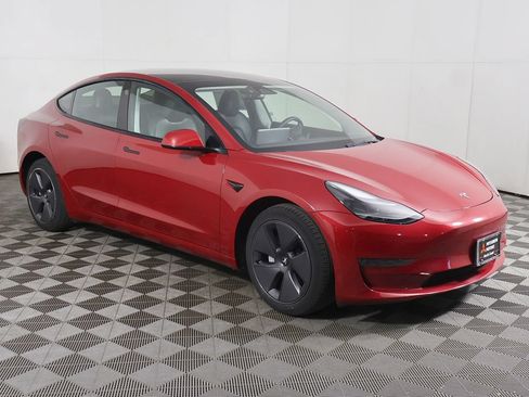 Used 2023 Tesla Model 3 Standard Range RWD image 2