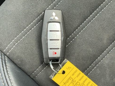 Used 2024 Mitsubishi Outlander SE image 31