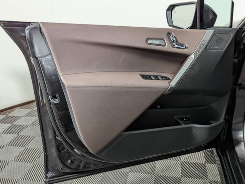 Used 2025 BMW iX xDrive50 w/ Premium Package image 13