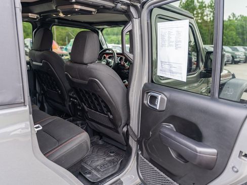 Used 2021 Jeep Gladiator Rubicon w/ Safety Group image 15
