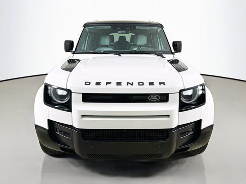 Used 2026 Land Rover Defender 130 X-Dynamic SE AWD/4WD image 2