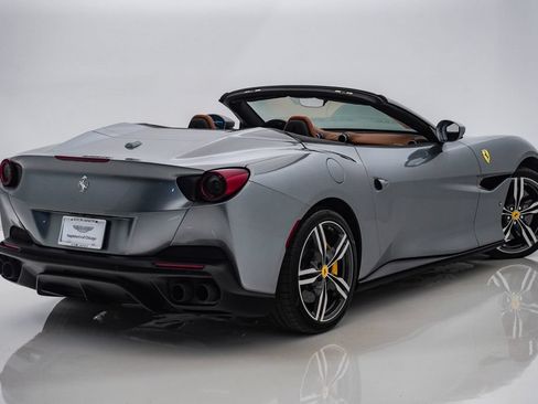 Used 2019 Ferrari Portofino RWD image 13