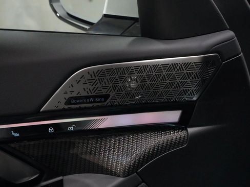 New 2027 BMW 550e xDrive AWD/4WD image 9