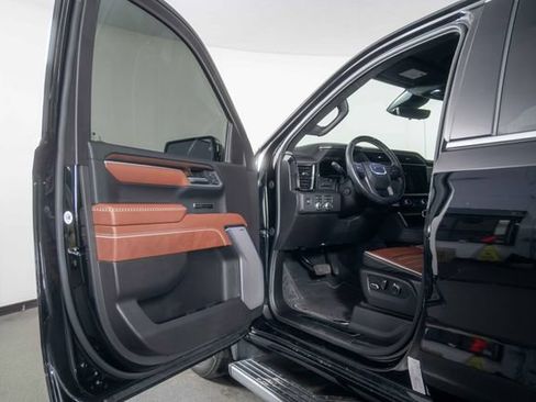Used 2025 GMC Sierra 1500 Denali Ultimate AWD/4WD image 17