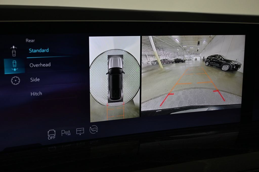Certified 2025 Cadillac Escalade IQ Sport 1 AWD/4WD image 31