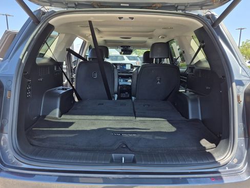 Used 2024 Hyundai Palisade Limited AWD/4WD image 13