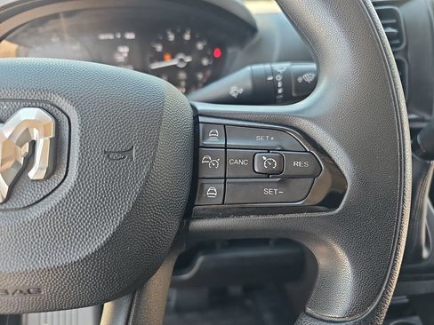 Used 2025 RAM ProMaster 2500 w/ Convenience Group FWD image 17