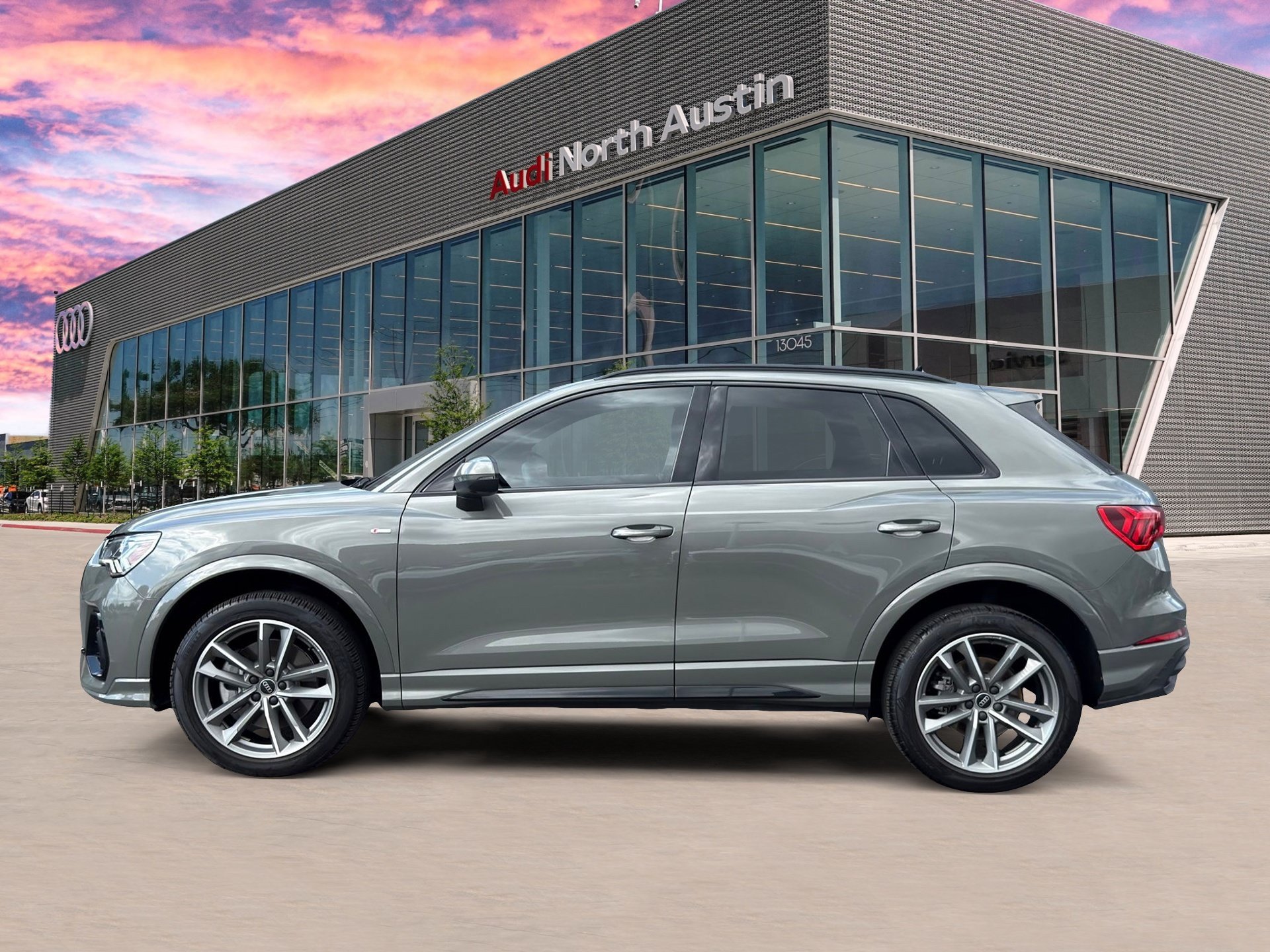 Used 2024 Audi Q3 2.0T Premium Plus AWD/4WD image 4