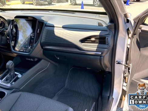 Certified 2025 Subaru Forester Premium AWD/4WD image 19
