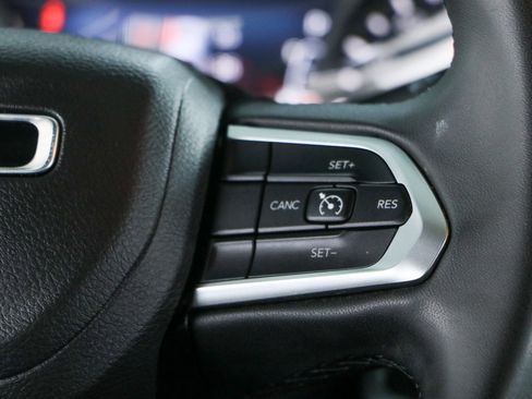 Used 2024 Jeep Compass Latitude AWD/4WD image 14