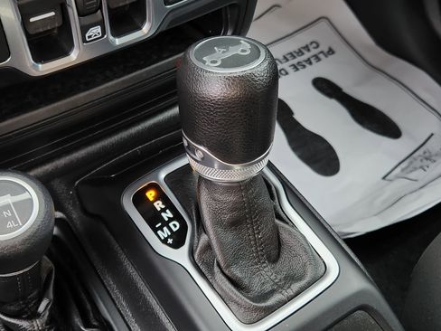 Used 2018 Jeep Wrangler Unlimited Sport S image 21