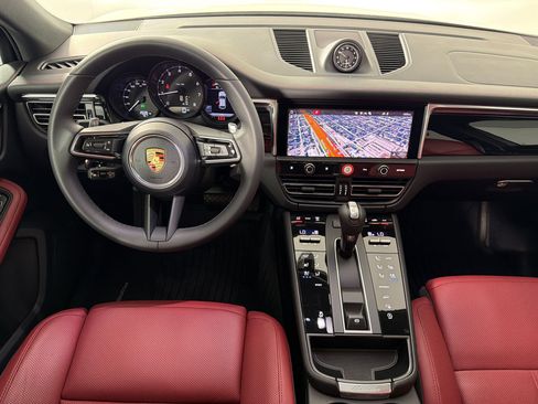 Used 2026 Porsche Macan AWD/4WD image 28