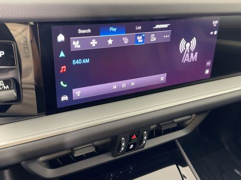 Certified 2024 Porsche Cayenne E-Hybrid Coupe AWD image 22