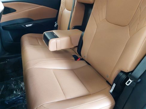 Used 2024 Lexus RX 350h image 14