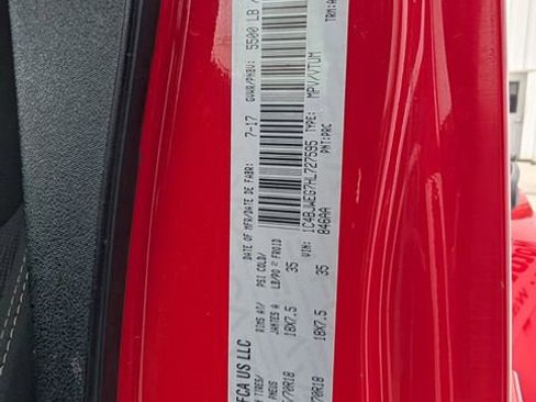 Used 2017 Jeep Wrangler Unlimited Sahara w/ Connectivity Group AWD/4WD image 23