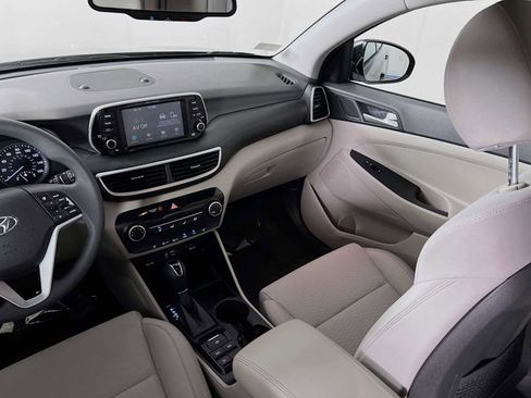 Used 2020 Hyundai Tucson Value w/ Winter Weather Package image 23