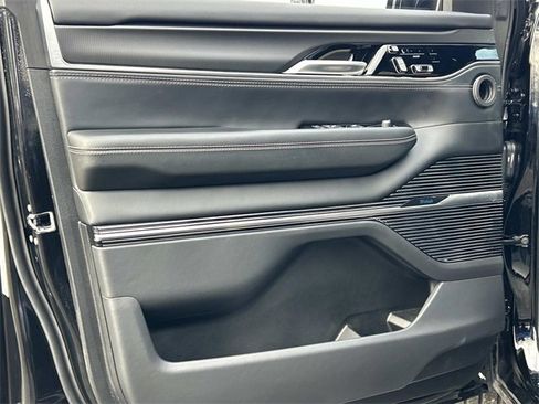 Used 2024 Jeep Grand Wagoneer Series II w/ Quick Order Packagew 28T image 18