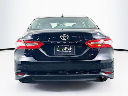 Used 2019 Toyota Camry LE FWD image 7