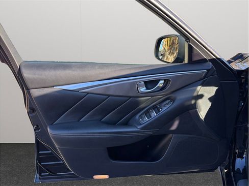 Used 2015 INFINITI Q50 Premium w/ Navigation Package image 18