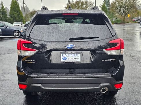 Used 2022 Subaru Forester Limited w/ Popular Package #3 image 6