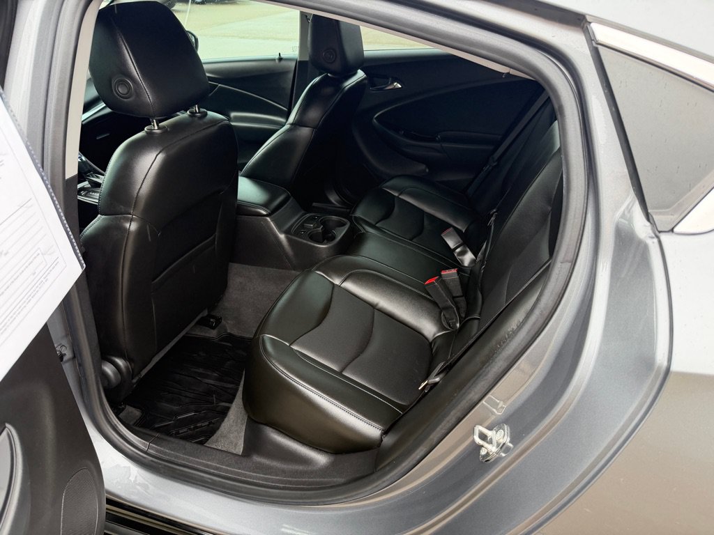 Used 2018 Chevrolet Volt Premier w/ Driver Confidence Package FWD image 19