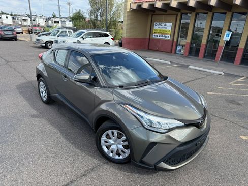 Used 2021 Toyota C-HR LE image 2