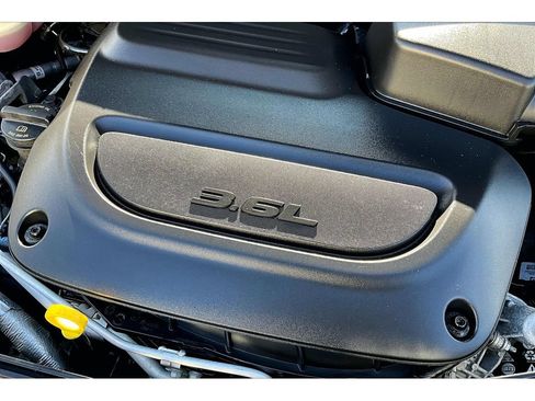 Used 2024 Chrysler Pacifica Touring-L FWD image 56