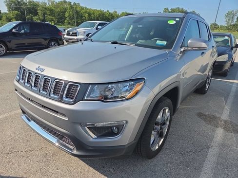 Used 2019 Jeep Compass Limited AWD/4WD image 6