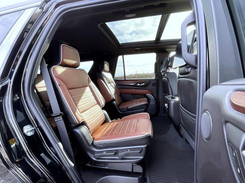 Certified 2024 GMC Yukon Denali Ultimate image 15