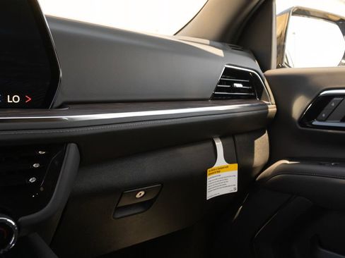 New 2025 Chevrolet Suburban LS image 23