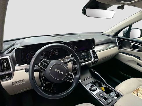 Used 2023 Kia Sorento EX FWD image 12