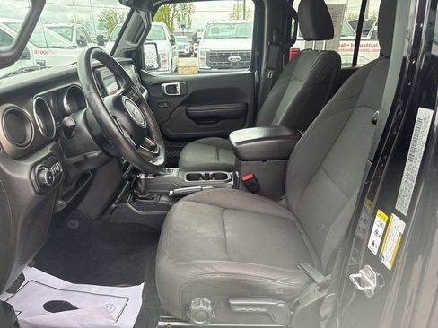 Used 2019 Jeep Wrangler Unlimited Sport S AWD/4WD image 36