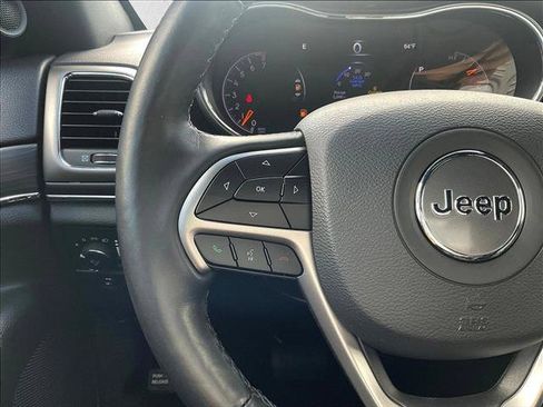 Used 2022 Jeep Grand Cherokee Limited AWD/4WD image 16