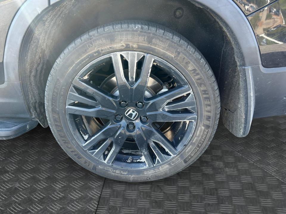 Used 2020 Honda Pilot Black Edition image 24