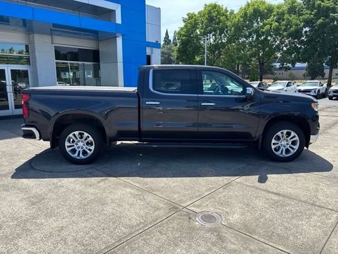 Used 2023 Chevrolet Silverado 1500 LTZ w/ LTZ Premium Package AWD/4WD image 11