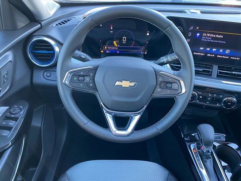 New 2026 Chevrolet Trax LT w/ Sunroof Package image 4