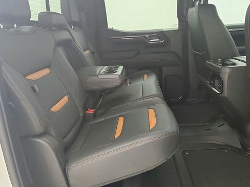 Used 2024 GMC Sierra 1500 AT4 w/ AT4 Preferred Package image 34