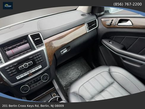 Used 2013 Mercedes-Benz GL 450 4MATIC image 34