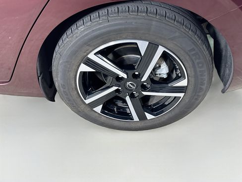 Used 2024 Nissan Sentra SV FWD image 35