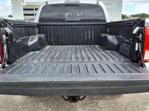 Used 2019 Toyota Tacoma SR5 RWD image 19
