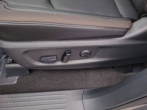 New 2026 Nissan Pathfinder SL FWD image 9
