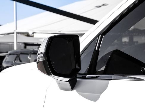 Used 2022 Chevrolet Suburban Premier image 44