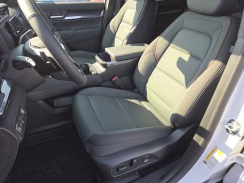 New 2026 GMC Terrain AT4 w/ Technology Package II AWD/4WD image 34