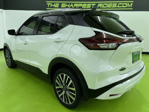 Used 2023 Nissan Kicks SV FWD image 7