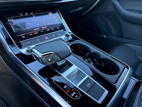 Used 2025 Audi Q7 3.0T Premium Plus image 29