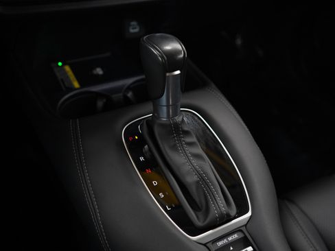 Used 2024 Honda HR-V EX-L image 23