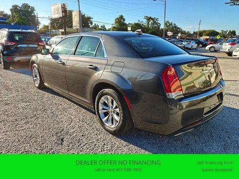 Used 2015 Chrysler 300 Limited w/ Driver Convenience Group image 3