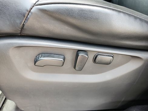 Used 2021 Nissan Armada SV image 12