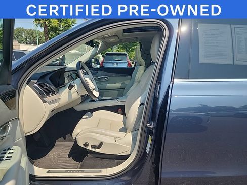 Certified 2025 Volvo XC90 T8 Ultra w/ Protection Package Premier AWD/4WD image 4