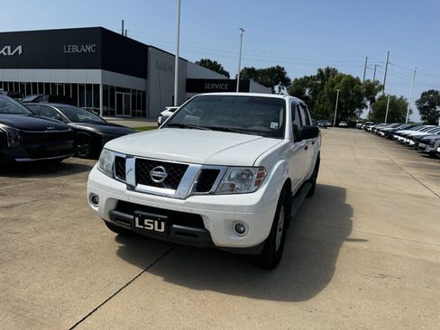 Used 2019 Nissan Frontier SV RWD image 4